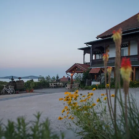 Georgina Panorámás - Bacchus Badacsony Apartamento Badacsonytomaj